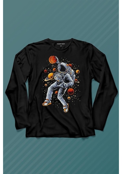Uzayda Satürn Gezegeni Yanında Basketbol Oynayan Astronot Uzun Kollu Tişört Baskılı T-shirt 001
