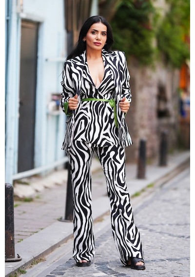 Canım Kendim Store Siyah Zebra Yeşil Kol Detay Ceket, Yelek, Pantolon Takım Beyaz - Siyah