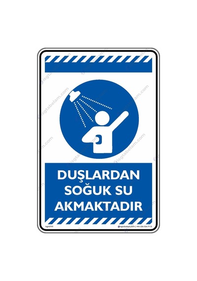 Duşlardan Soğuk Su Akmaktadır