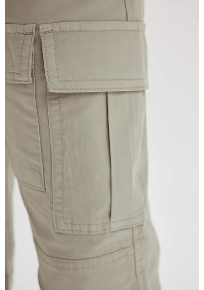 DeFacto Erkek Çocuk Kargo Cepli Düz Paça Gabardin Pantolon B5924A824SPBG732