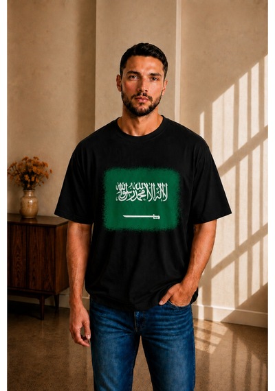 Sngl Tekstil Erkek Oversize Suudi Arabistan Bayrak Baskılı Kısa Kollu Tişört S M L Xl 2xl Siyah Sngl Tekstil Erkek Oversize Suudi Arabistan Bayrak Baskılı Kısa Kollu Tişört S M L Xl 2xl Siyah