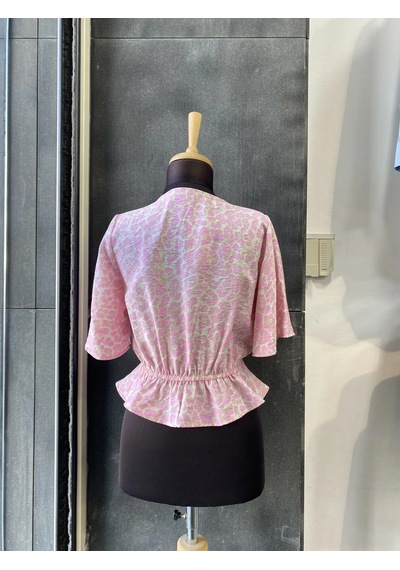 Pera Moda Leopar Desenli Önden Bağlamalı Beli Lastikli Crop Bluz Gömlek Pembe