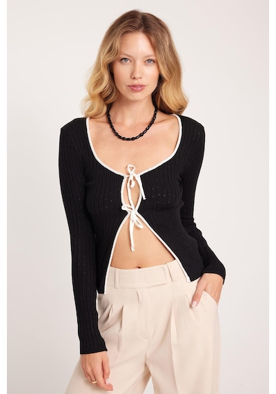 Tudors Kadın Slim Fit Dar Kesim Uzun Kollu U Yaka Bağlama Detaylı Siyah Hırka-41353 Siyah