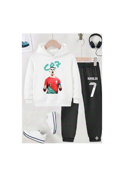 Stil X Ronaldo Baskılı Erkek Çocuk Eşofman Takımı, 3 İplik Şardonlu Kumaş Siyah-beyaz 2 Stil X Ronaldo Baskılı Erkek Çocuk Eşofman Takımı, 3 İplik Şardonlu Kumaş Siyah-beyaz 2