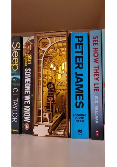 Book Nook Tren İstasyonu Kitap Tutucu Dıy Kendin Yap