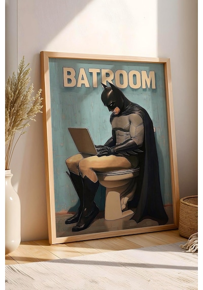 Tuvalette Laptop Kullanan Batman Çerçeveli Tablo - Wc Tuvalet İçin Tablo