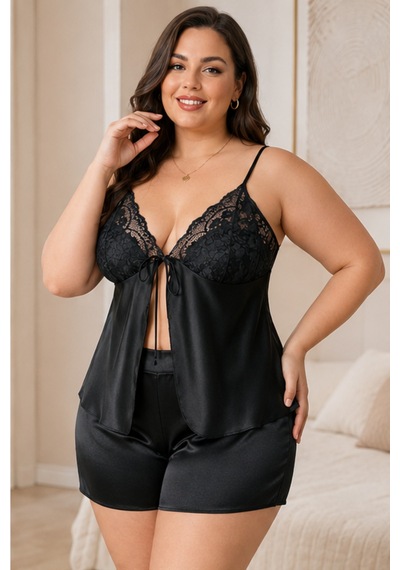 Loule Büyük Beden Siyah Ön Bağlamalı Dantelli Şortlu Pijama