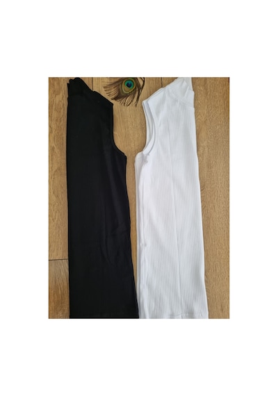 Demirsa Boutique Yarım Balıkçı Yaka Kaşkorse Kumaş Siyah Ve Beyaz Ribana Sıfır Kol Modelli Kadın Atlet Beyaz-siyah Demirsa Boutique Yarım Balıkçı Yaka Kaşkorse Kumaş Siyah Ve Beyaz Ribana Sıfır Kol Modelli Kadın Atlet Beyaz-siyah