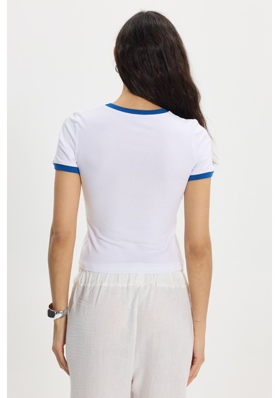 Tudors Kadın Slim Fit Dar Kesim %100 Pamuk Bisiklet Yaka Kısa Kollu Baskılı Beyaz Tişört-50510