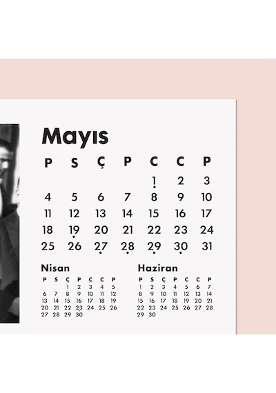 2027 Atatürk Masa Takvimi Özel Siyah Fotoğraflı Cumhuriyet Temalı Masaüstü Takvim