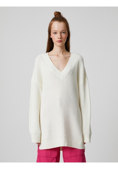 Koton Oversize Triko Kazak V Yaka Uzun Kollu Ekru 3sal90018ht 3SAL90018HT010 Ekru