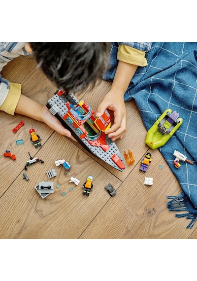 LEGO® City İtfaiye Kurtarma Teknesi 60373 5+ Yaratıcı Oyuncak Yapım Seti - 144 Parça
