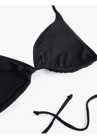 Koton Aksesuar Gül Detaylı Boyundan Bağlamalı Üçgen Bikini Üstü Siyah 6sak10168mm