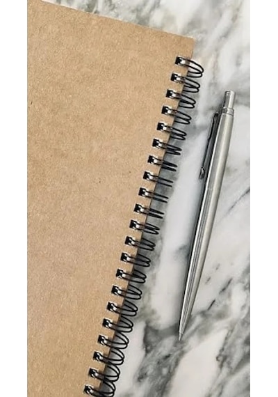 Kraft Kapaklı Spiralli Notebook - A5 Boyut 15x21 Cm , 100 Yaprak Noktalı Açık Gri