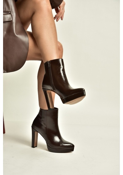 Fox Shoes V820660160 Kahverengi Rustik Kalın Platform Topuklu Kadın Bot