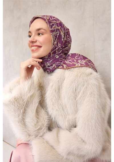 Silk Home Pamuk Polyester Soft Eşarp Violet Zemin Krem-hardal Lilyum Desenli Kaymaz Tok Duruşlu 90x90 Çok Renkli