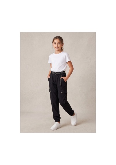 Deniva Kids Kız Çocuk Siyah Taş Ve Kemer Detaylı Paçası Lastikli Kargo Cepli Keten Jogger Pantolon Deniva Kids Kız Çocuk Siyah Taş Ve Kemer Detaylı Paçası Lastikli Kargo Cepli Keten Jogger Pantolon