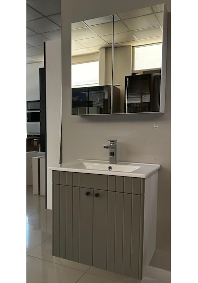 Banyo Dolabı Aynalı Cnc İşlemeli 65 Cm Gri Kulplu