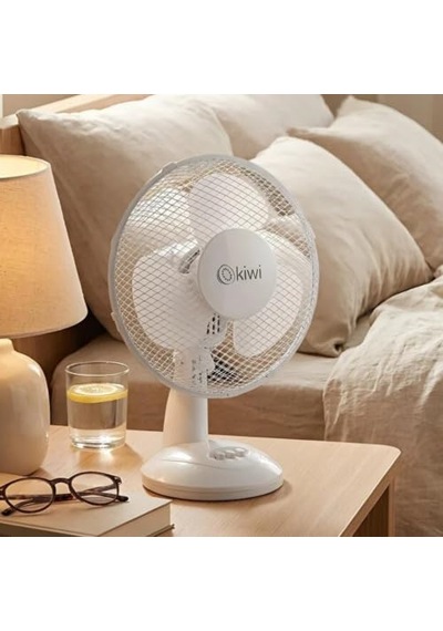 Masaüstü Vantilatör 23 Cm Fan Çapı, 3 Kademeli Hız Ayarlı, Salınım Fonksiyonlu, Sessiz Çalışan Kompakt Mini Fan, Ev Ofis Masa Üstü Kullanım İçin Beyaz Vantilatör