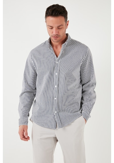 Buratti Pamuklu Çizgili Düğmeli Yaka Uzun Kollu Regular Fit Erkek Gömlek Cf23S112237 Siyah Buratti Pamuklu Çizgili Düğmeli Yaka Uzun Kollu Regular Fit Erkek Gömlek Cf23S112237 Siyah