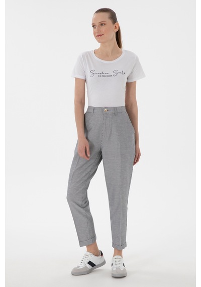 U.S. Polo Assn. Kadın Lacivert Çizgili Keten Karışımlı Carrot Fit Kanvas Pantolon 50309090-VR033 U.S. Polo Assn. Kadın Lacivert Çizgili Keten Karışımlı Carrot Fit Kanvas Pantolon 50309090-VR033