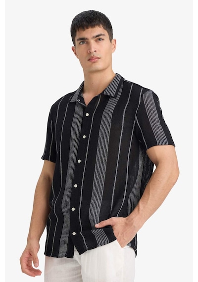 DeFacto Regular Fit Yazlık Polo Yaka Pamuklu Kısa Kollu Gömlek D7662AX25SPBK81