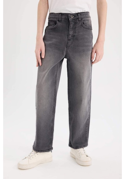 DeFacto Erkek Çocuk Loose Fit Düz Paça Basic Düz Jean Pantolon D6489A825SMNM55 DeFacto Erkek Çocuk Loose Fit Düz Paça Basic Düz Jean Pantolon D6489A825SMNM55