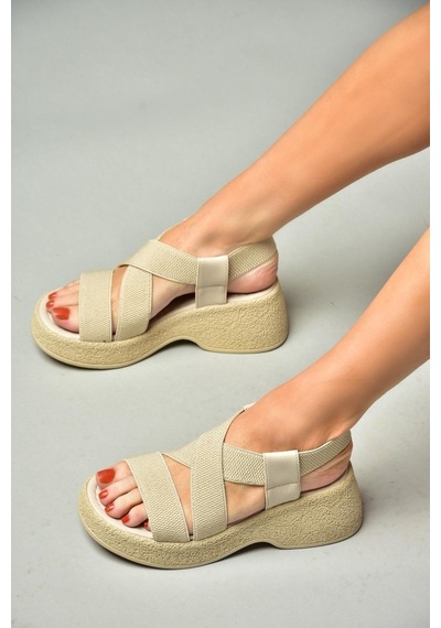 Fox Shoes S996048004 Bej Kumaş Kalın Tabanlı Kadın Sandalet Bej