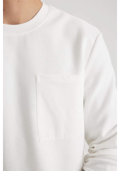 DeFacto Regular Fit Bisiklet Yaka Dokulu Cepli Sweatshirt B6497AX24SPWT32