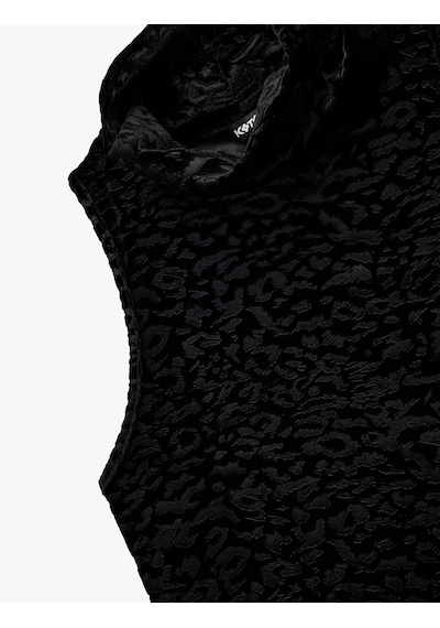 Koton Slim Fit Kolsuz Balıkçı Yaka Leopar Dokulu Crop Kadife Bluz Siyah 6wak10030ek Siyah Koton Slim Fit Kolsuz Balıkçı Yaka Leopar Dokulu Crop Kadife Bluz Siyah 6wak10030ek Siyah