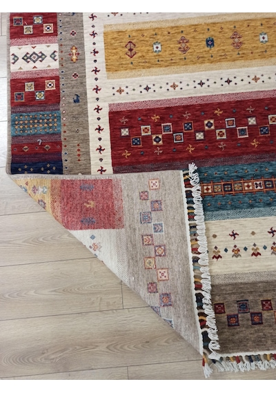 Çam Halı Sultani 810 Vizon Yün Ve Bambu İle Özel Tezgahlarda Üretilen Otantik Desenli El Emeği Modern Uşak Halısı Vizon Çam Halı Sultani 810 Vizon Yün Ve Bambu İle Özel Tezgahlarda Üretilen Otantik Desenli El Emeği Modern Uşak Halısı Vizon