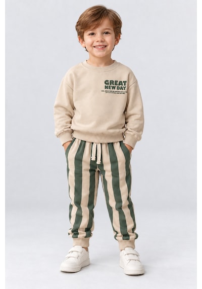 Ahengim Erkek Çocuk Great New Day Baskılı Sweatshirt Ve Çizgili Eşofman Altı 2 Li Takım Ak124 Yeşil Ahengim Erkek Çocuk Great New Day Baskılı Sweatshirt Ve Çizgili Eşofman Altı 2 Li Takım Ak124 Yeşil
