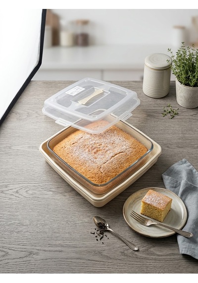 Kare Kek Ve Börek Saklama Kabı 30x30 Cm Tutacaklı Kilitli Kapaklı Pasta Poğaça Taşıma Kutusu Krem