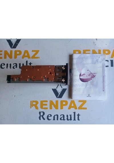 Clio 2 Radyo Kaset Çalar 8200409476 - 8200483750