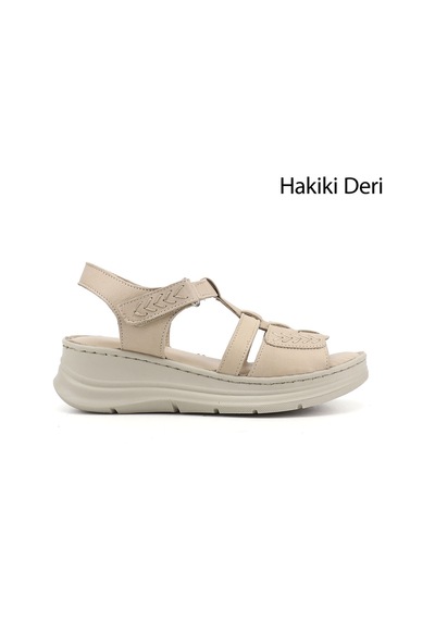 Gönderi(R) Gönderi R Kadın Bej Cırt Bantlı Dolgu Topuk Hakiki Deri Sandalet Dyza65145872