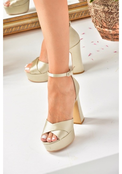 Fox Shoes Bej Kumaş Platform Kalın Topuklu Ayakkabı M348202504 Bej