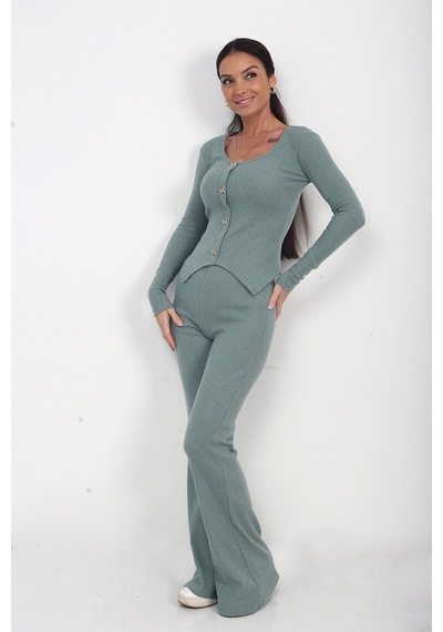 By Saygı Kadın Gold Düğmeli Uzun Kollu Bluz Beli Lastikli İspanyol Paça Pantolon 2'li Takım Mint By Saygı Kadın Gold Düğmeli Uzun Kollu Bluz Beli Lastikli İspanyol Paça Pantolon 2'li Takım Mint