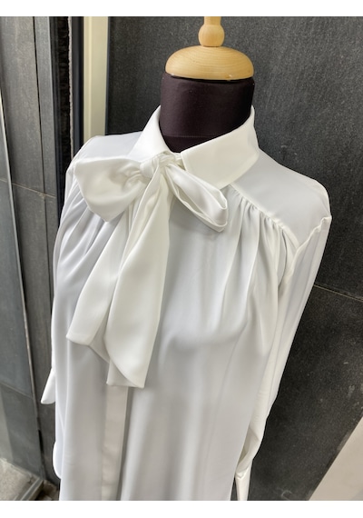 Pera Moda Pile Detaylı Parisfular Yaka Gömlek Beyaz