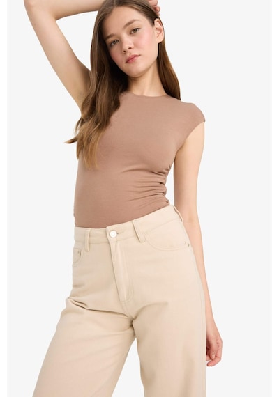 DeFacto Coool Fitted Bisiklet Yaka Basic Düz Modal Kısa Kollu Tişört F5187AX25SMBN591 DeFacto Coool Fitted Bisiklet Yaka Basic Düz Modal Kısa Kollu Tişört F5187AX25SMBN591