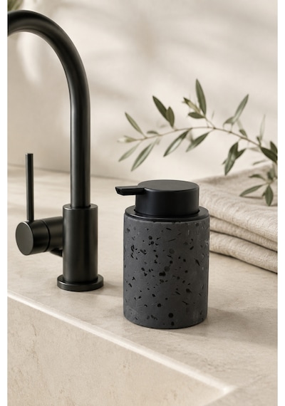 Terra Stoneware Traverten Dokulu Siyah Pompalı Dekoratif Sıvı Sabunluk 500 Ml , 13 X 7.5 Cm