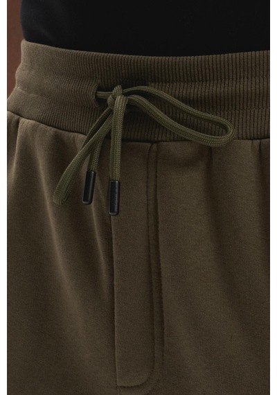 AR-MA Arma Erkek Örme 3 İplik Kumaş Dar Paça Eşofman Altı Regular Fit Lastikli Bel %70 Pamuk %30 Polyester K30174681602 Haki AR-MA Arma Erkek Örme 3 İplik Kumaş Dar Paça Eşofman Altı Regular Fit Lastikli Bel %70 Pamuk %30 Polyester K30174681602 Haki