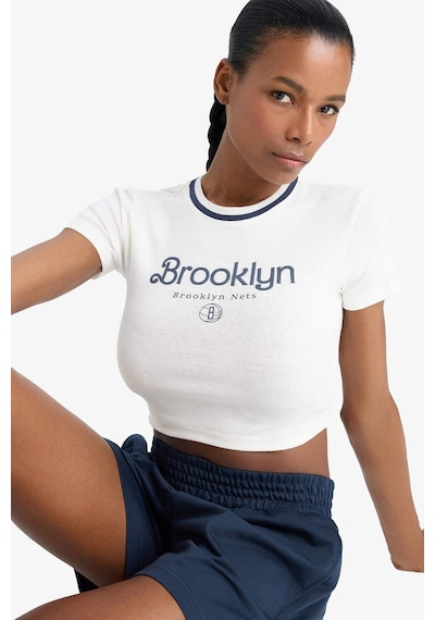 DeFactoFit NBA New York Knicks Slim Fit Dar Kesim Crop Bisiklet Yaka Ribana Kısa Kollu Tişört E3612AX25SMER105
