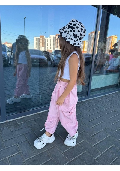 Magu Kız Çocuk Pamuklu Pembe Cepli Kargo Pantolonlu Takım - Kalp Detaylı Crop Atlet Çok Renkli Magu Kız Çocuk Pamuklu Pembe Cepli Kargo Pantolonlu Takım - Kalp Detaylı Crop Atlet Çok Renkli