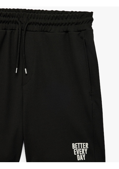 Koton Straight Fit Beli Bağcıklı Baskılı Spor Şort Siyah 6sam40126nk