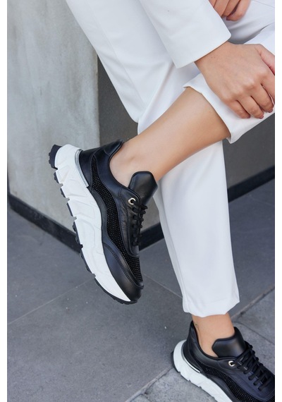 Hilary Siyah Hakiki Deri Taşlı Kadın Sneaker-Siyah