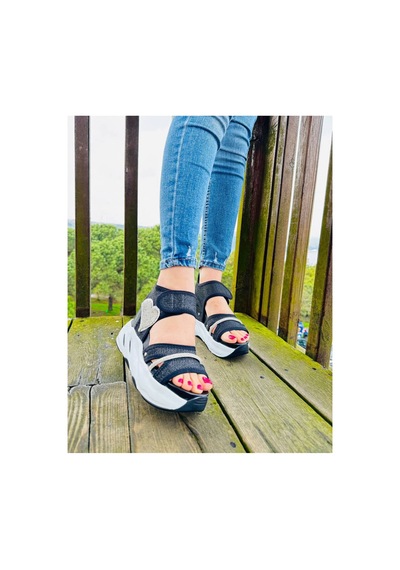 Lady Kadın Siyah Beyaz Dolgu Topuklu Spor Sandalet Taşlı siyah