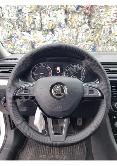 Skoda Fabia Mk3 Dikme Direksiyon Kılıfı Premium Komple Delikli Deri Siyah Dikiş 2014-2021