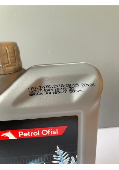 Petrol Ofisi Yeşil Renkli Süper Antifriz 1 Litre 09/2025 Üretim Mavi Yerine Geçer. Mavi - Yeşil