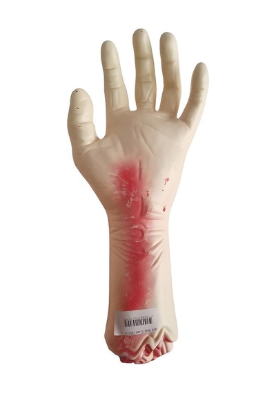 Cadılar Bayramı Halloween Plastik Kanlı Kesik El 32x15 Cm Kanlı Korku Aksesuarı Diğer