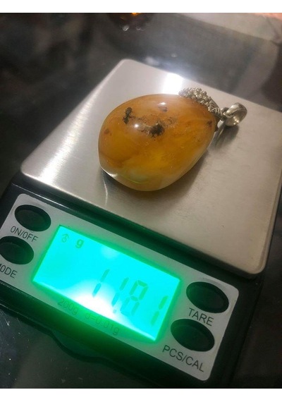 Doğal Kaya Damla Kehribar Kolye Ucu Otantik Gümüş Aparatlı 11,81 Gram